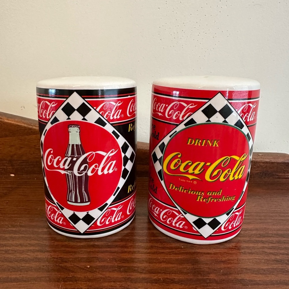 Coca-Cola Vintage Salt & Pepper Shakers 1995 ~ Ceramic